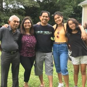 Meet your Posher, Leonor